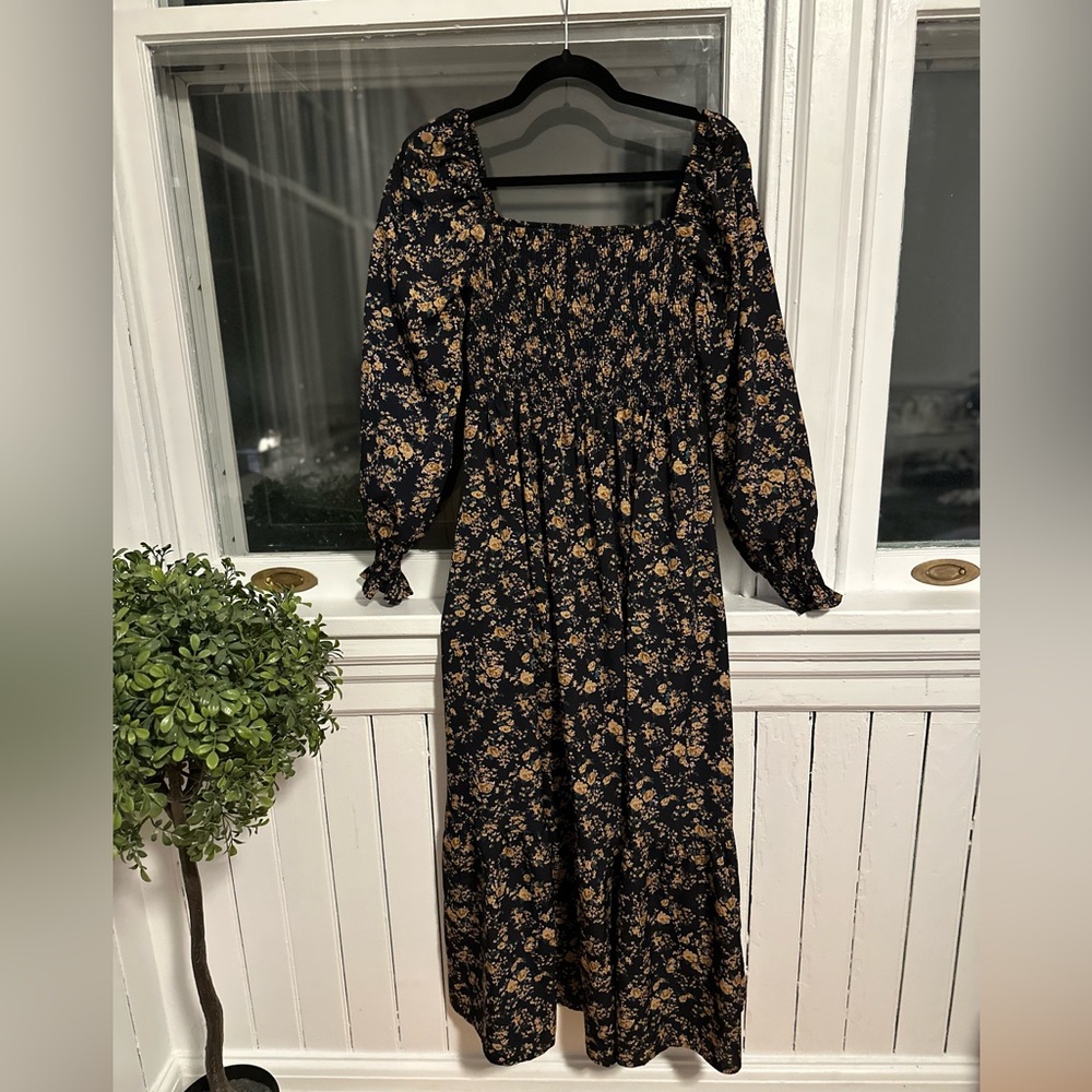 Navy floral midi flowy dress